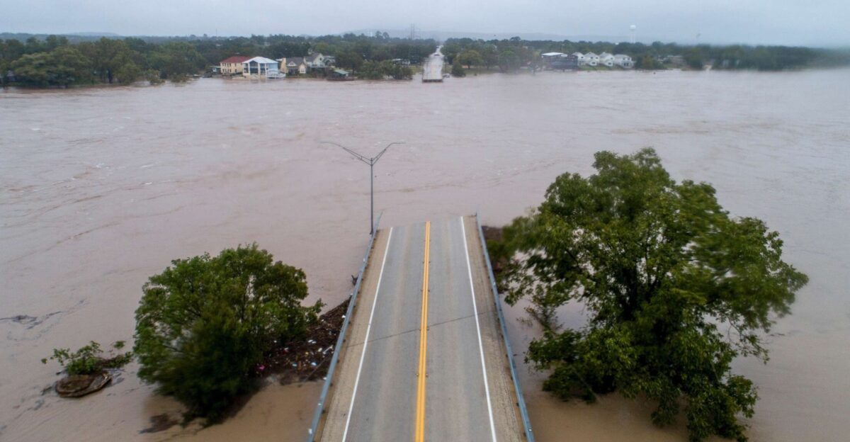 At least 1 dead in Texas flooding that caused bridge collapse