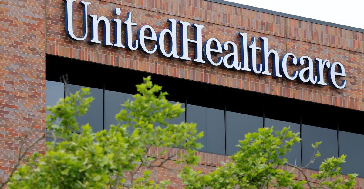 UnitedHealthcare offers buyouts to some employees can pursue